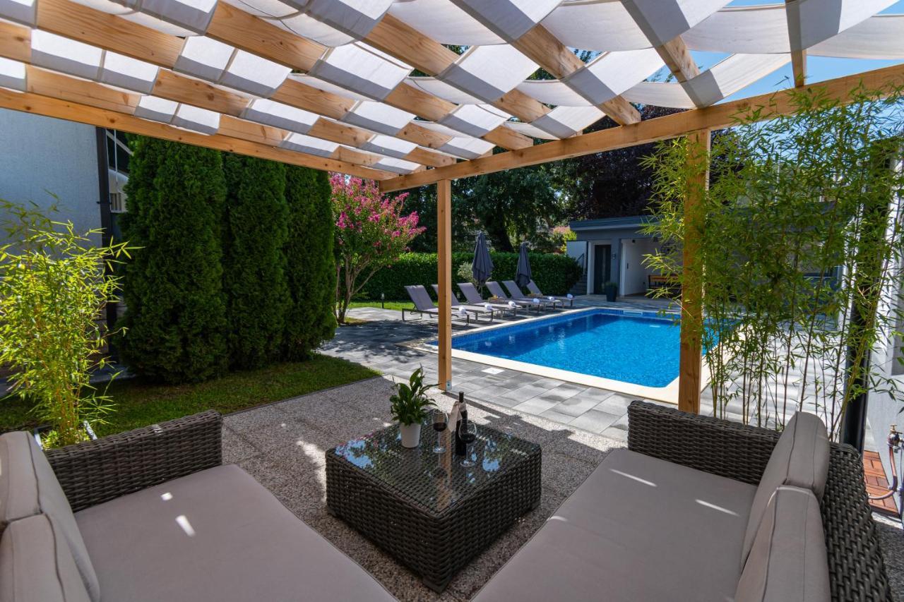 The Oasis Villa Trilj Екстериор снимка