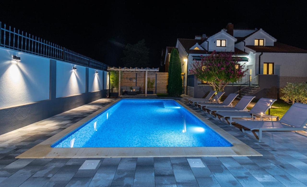 The Oasis Villa Trilj Екстериор снимка