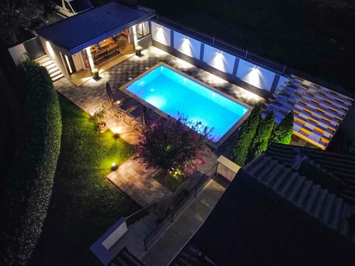 The Oasis Villa Trilj Екстериор снимка